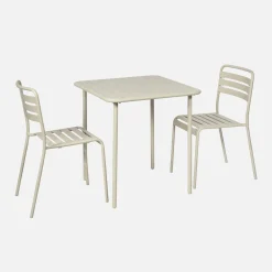 Conjunto de jardim com mesa em metal com 2 cadeiras