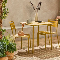 Conjunto de jardim com mesa em metal com 2 cadeiras