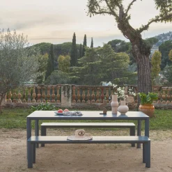 Conjunto de jardim com mesa em alumínio com 2 bancos, 8 lugares