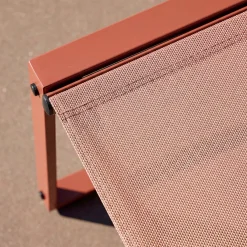 Conjunto de jardim com mesa em aço e textilene com 4 cadeiras