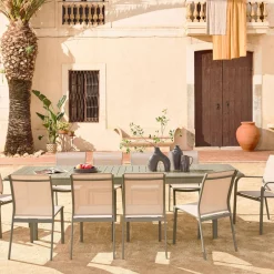Conjunto de jardim com mesa extensível de alumínio com 8 cadeiras e 2 poltronas