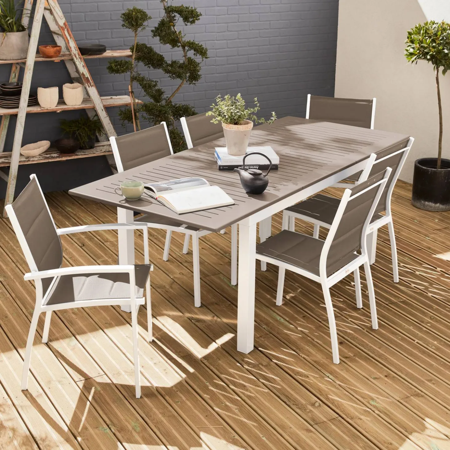 Conjunto de jardim com mesa extensível em alumínio com 6 cadeiras