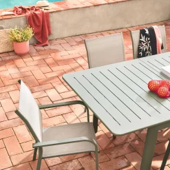 Conjunto de jardim com mesa extensível de alumínio com 6 cadeiras e 2 poltronas