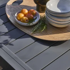 Conjunto de jardim com mesa extensível em alumínio e textilene com 8 cadeiras