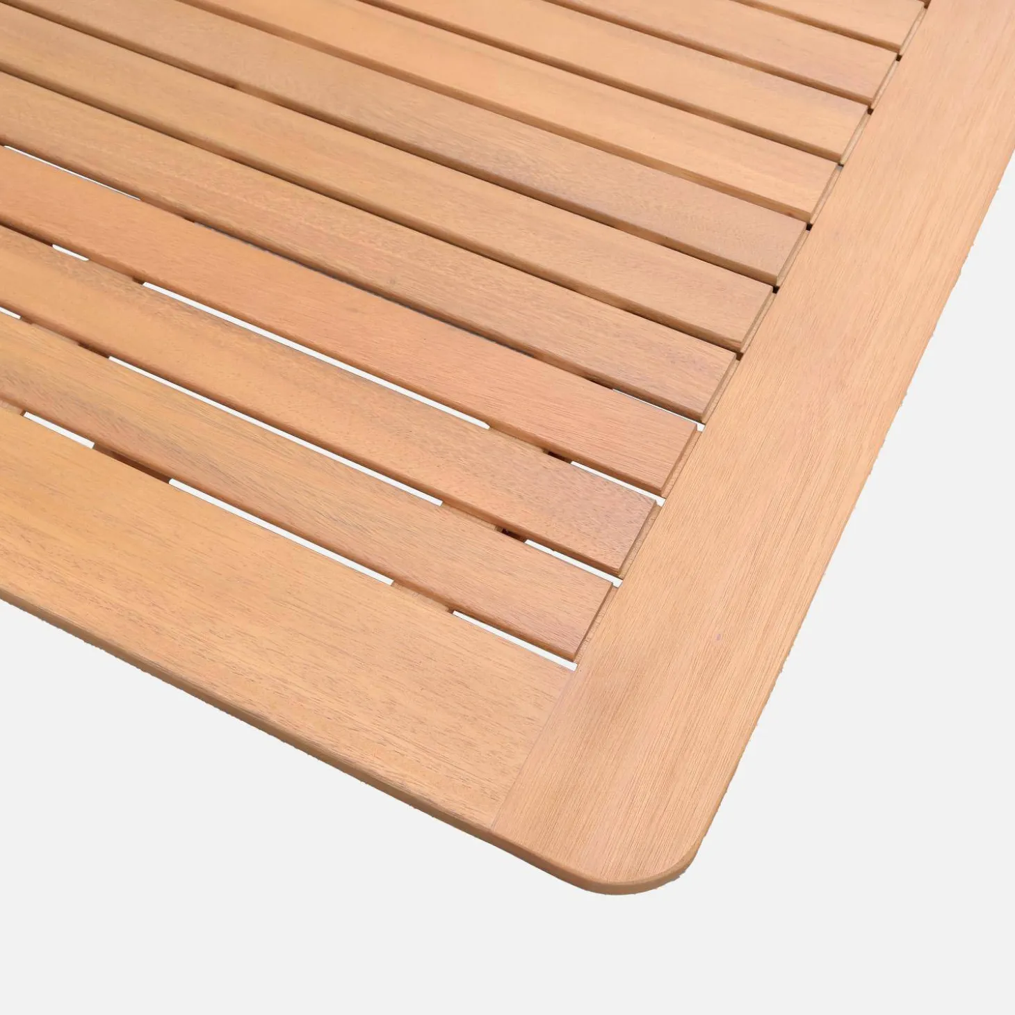 Conjunto de jardim com mesa extensível em madeira de eucalipto com 6 cadeiras