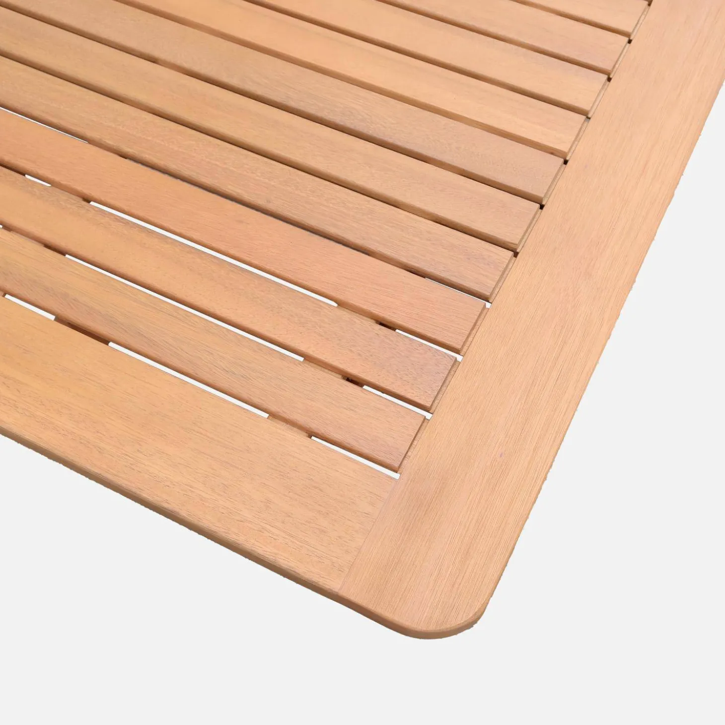 Conjunto de jardim com mesa extensível em madeira de eucalipto com 12 cadeiras