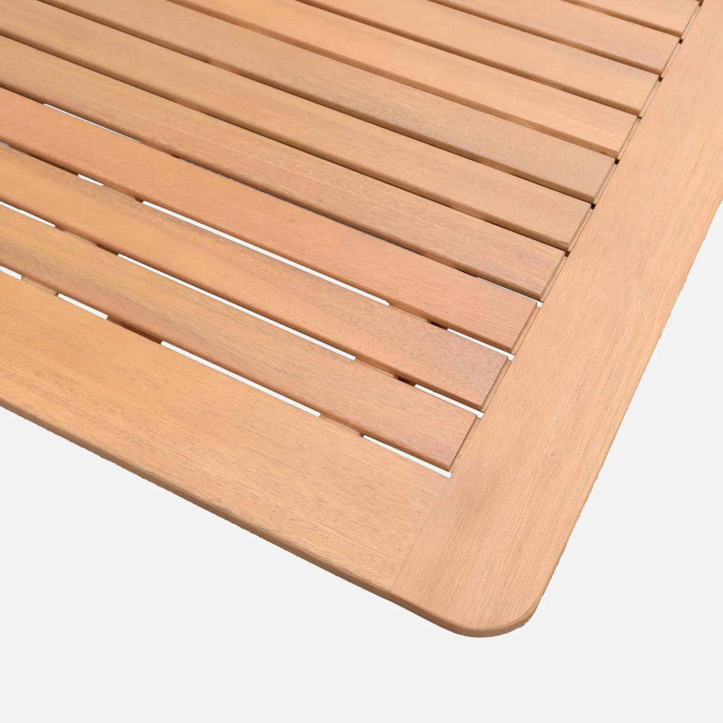 Conjunto de jardim com mesa extensível em madeira de eucalipto com 8 cadeiras