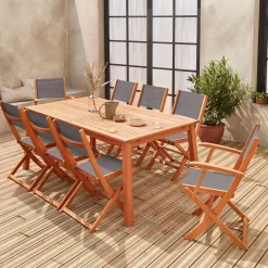 Conjunto de jardim com mesa extensível em madeira com 8 cadeiras