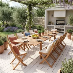 Conjunto de jardim com mesa extensível em madeira de eucalipto com 12 cadeiras