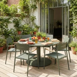 Conjunto de jardim com mesa redonda em alumínio com 6 cadeiras