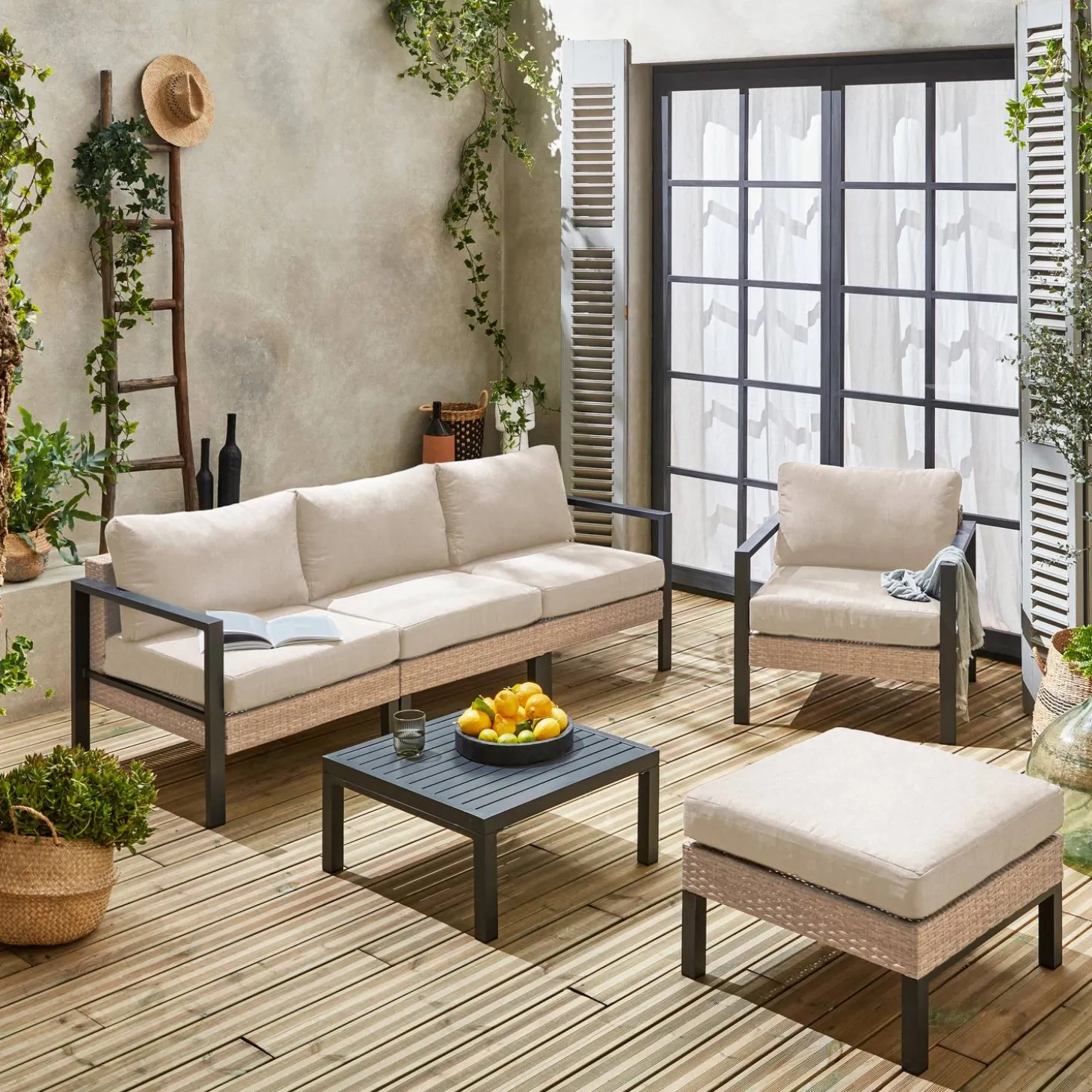 Conjunto de jardim com sofá, mesa e poltrona em alumínio, 5 lugares