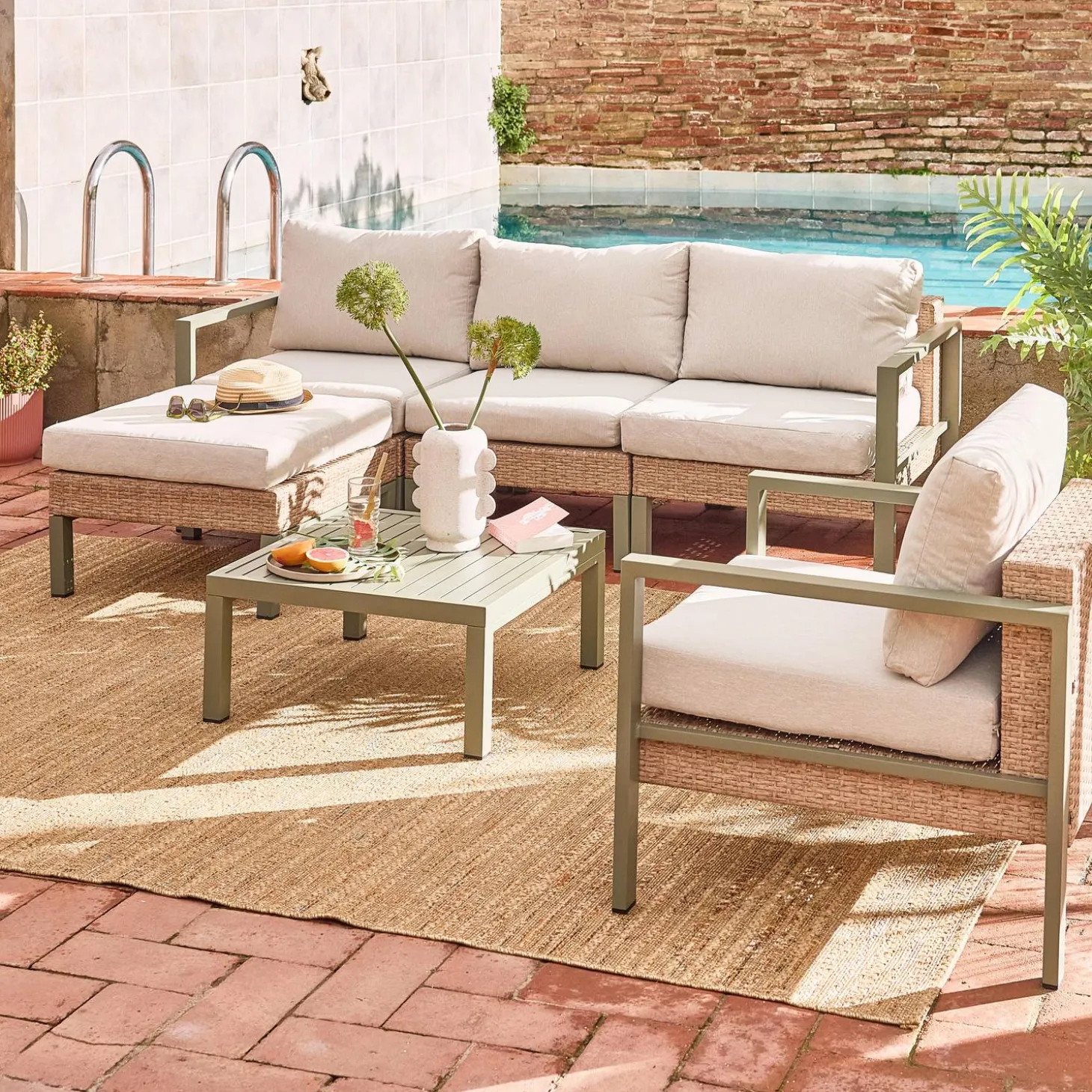 Conjunto de jardim com sofá, mesa e poltrona em alumínio, 5 lugares