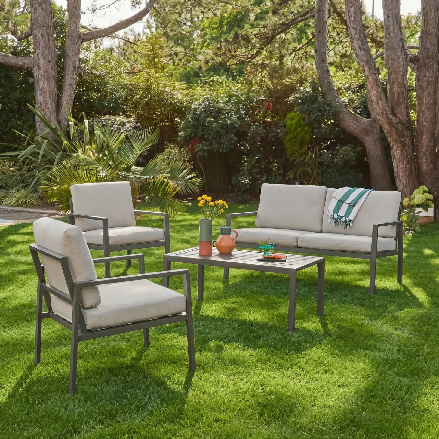 Conjunto de jardim em alumínio, 4 lugares
