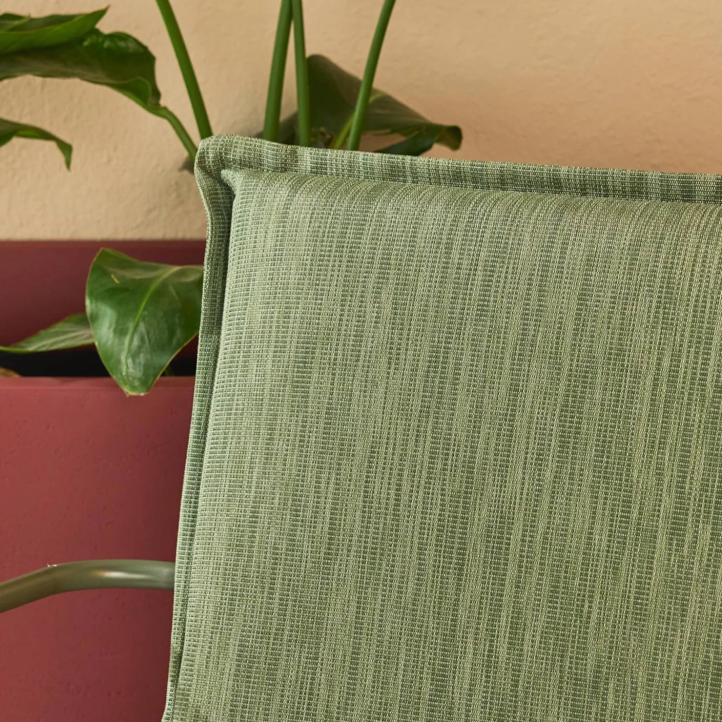 Conjunto de jardim em aço, vidro e textilene, 4 lugares