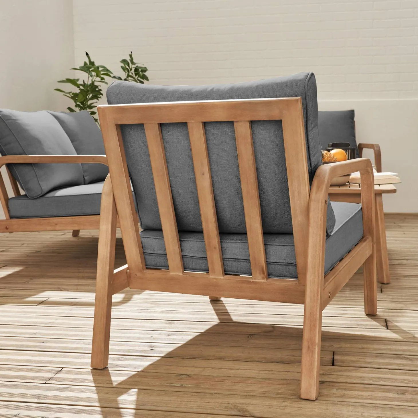 Conjunto de jardim relax com sofá em madeira de acácia