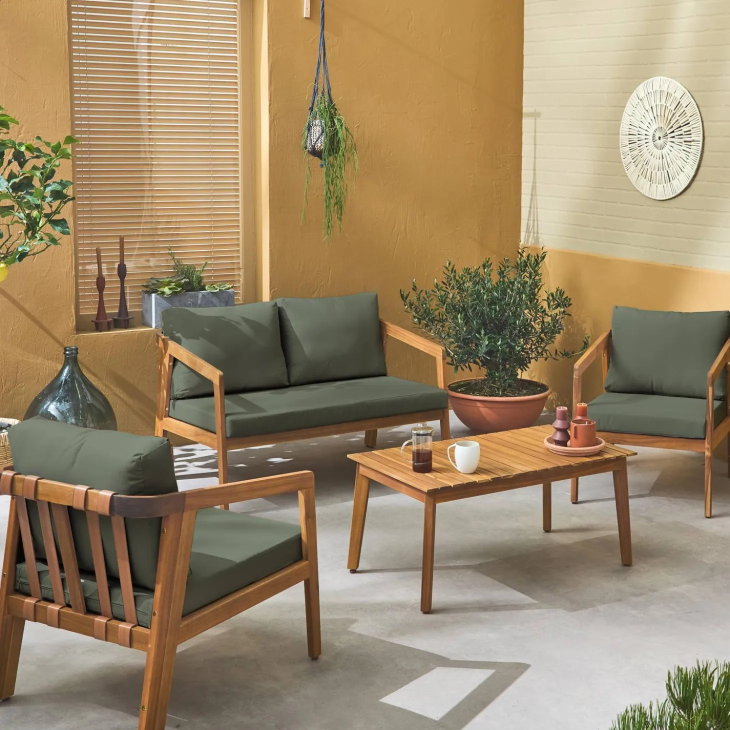Conjunto de jardim relax de 4 lugares com sofá em madeira de acácia