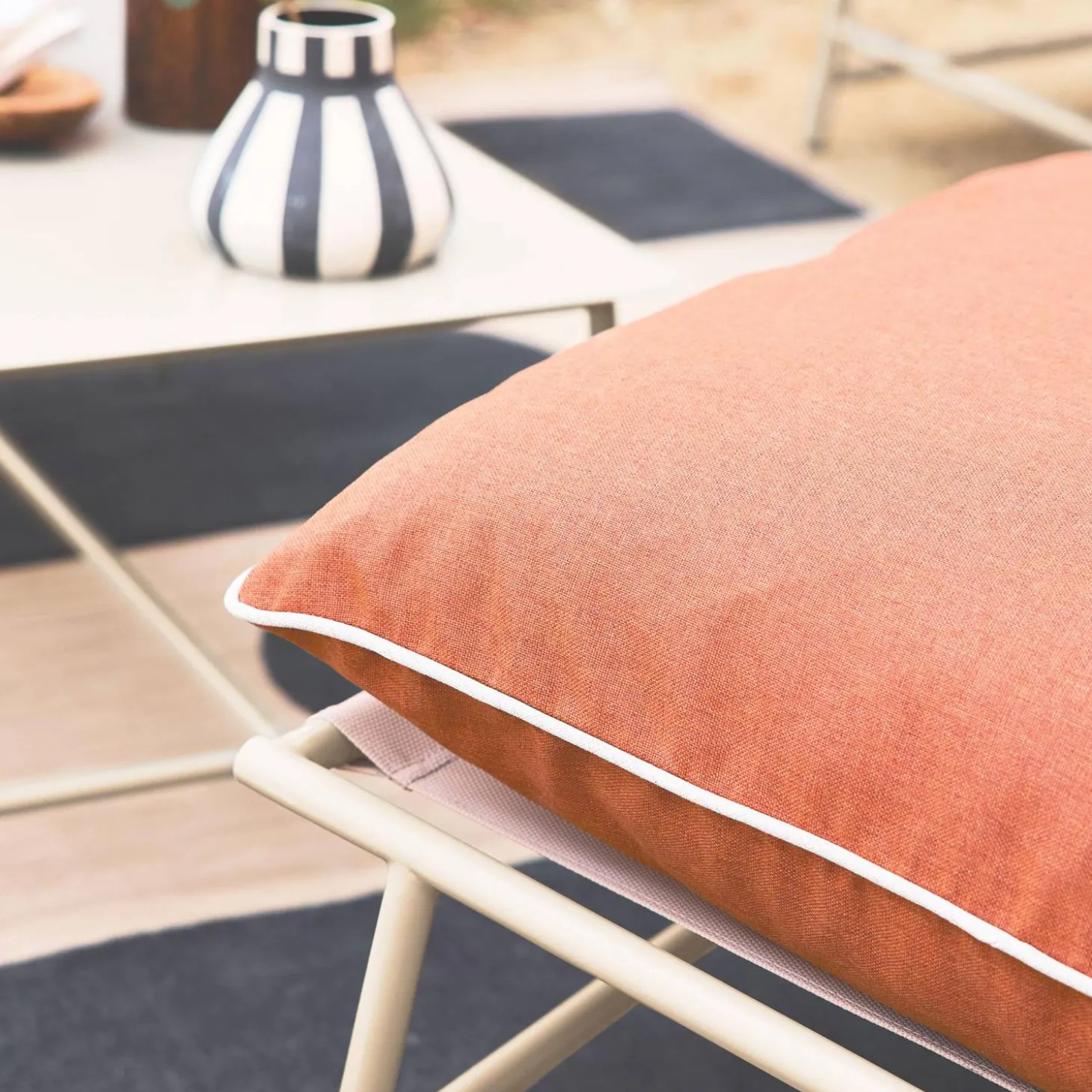 Conjunto de jardim relax em aço e textileno, 4 lugares