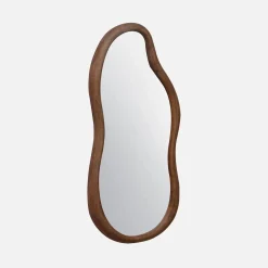 Espelho orgânico em madeira