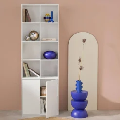 Estante, biblioteca modular decoração madeira, 2 portas e 8 nichos