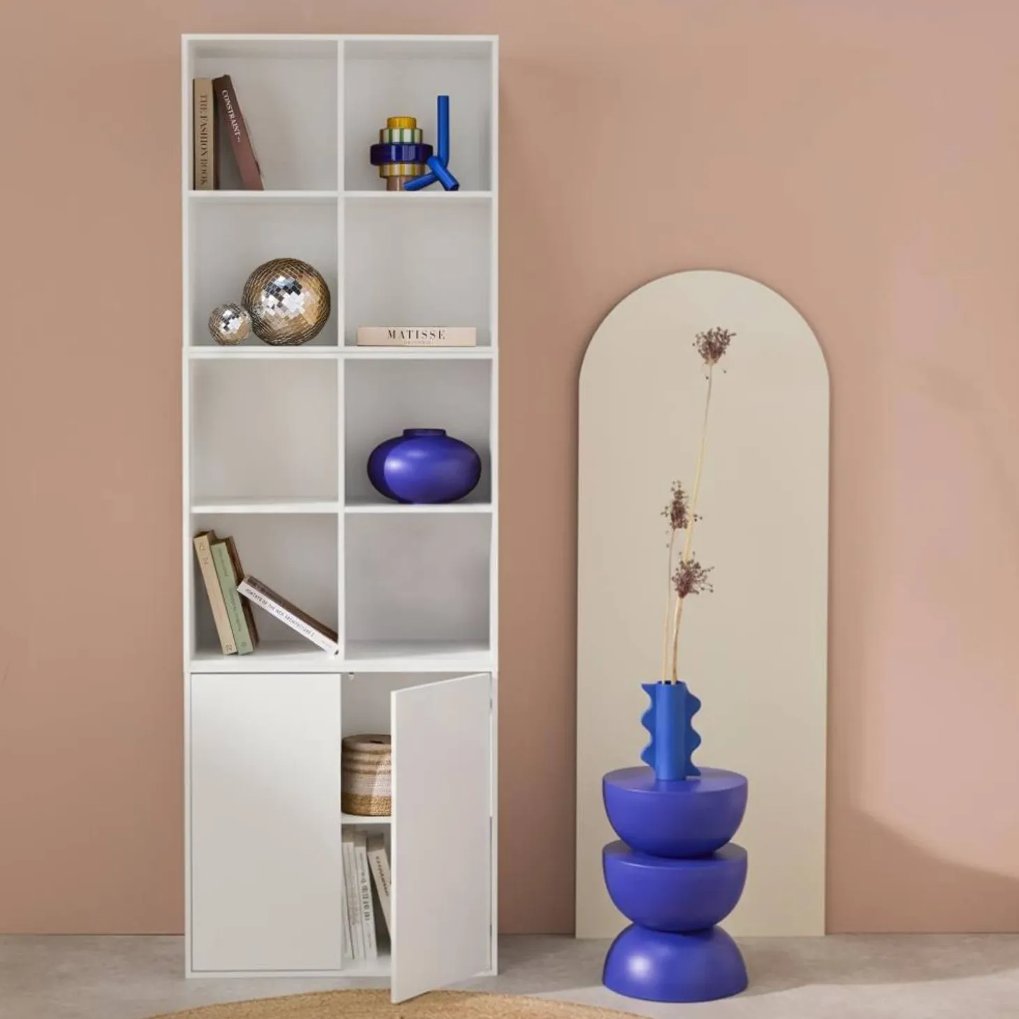 Estante, biblioteca modular decoração madeira, 2 portas e 8 nichos