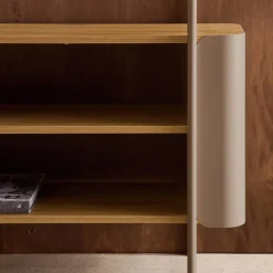 Estante de biblioteca em metal com acabamento em madeira e 6 prateleiras