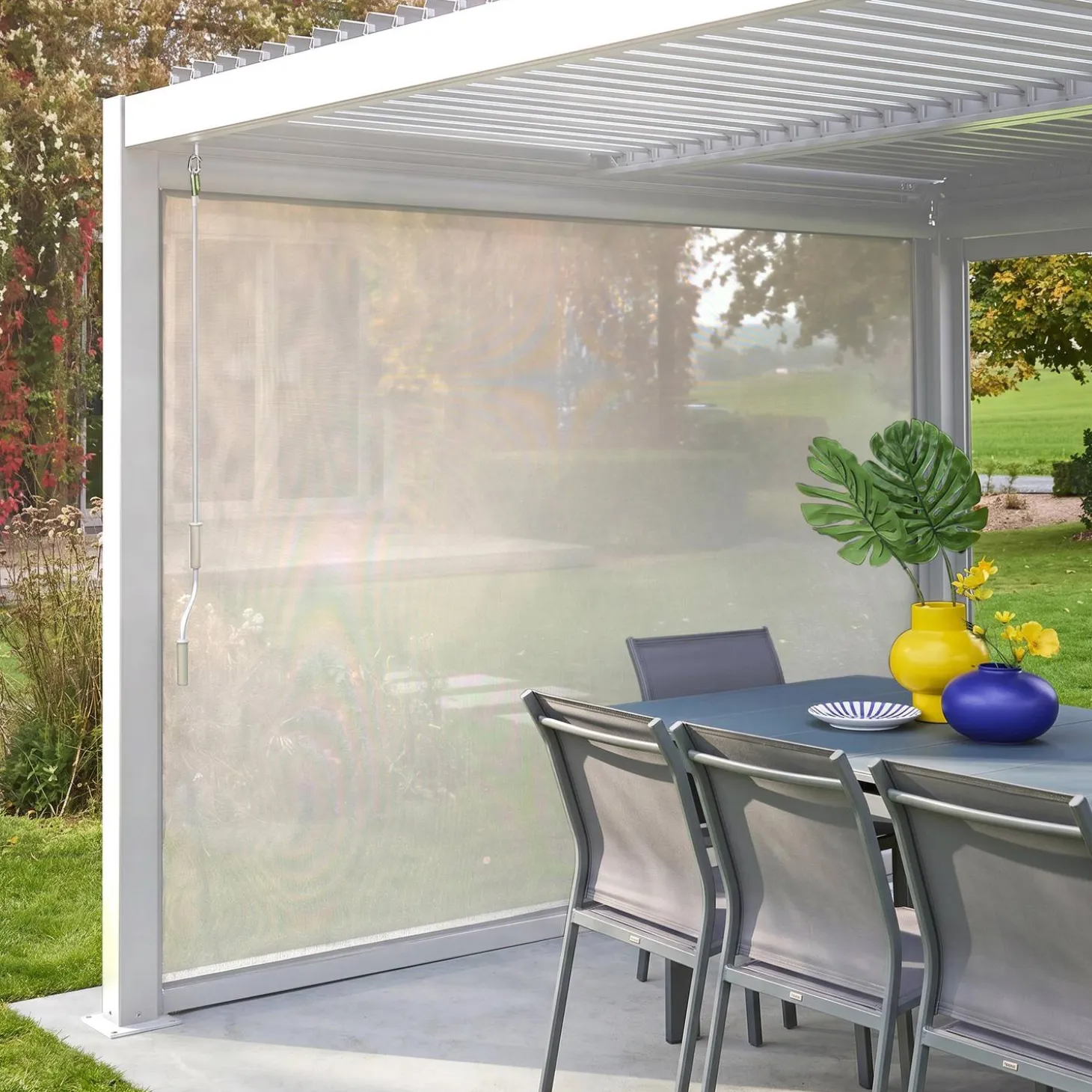 Estore lateral de enrolar em alumínio e textilene para pérgola bioclimática, 3m