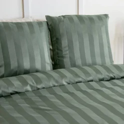 Jogo de cama de casal em poliéster efeito cetim com riscas verdes