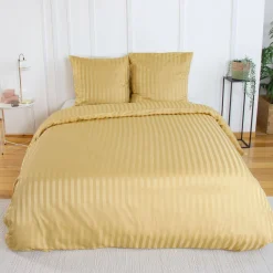 Jogo de cama de poliéster efeito cetim com finas riscas para amarelo, 2 lugares