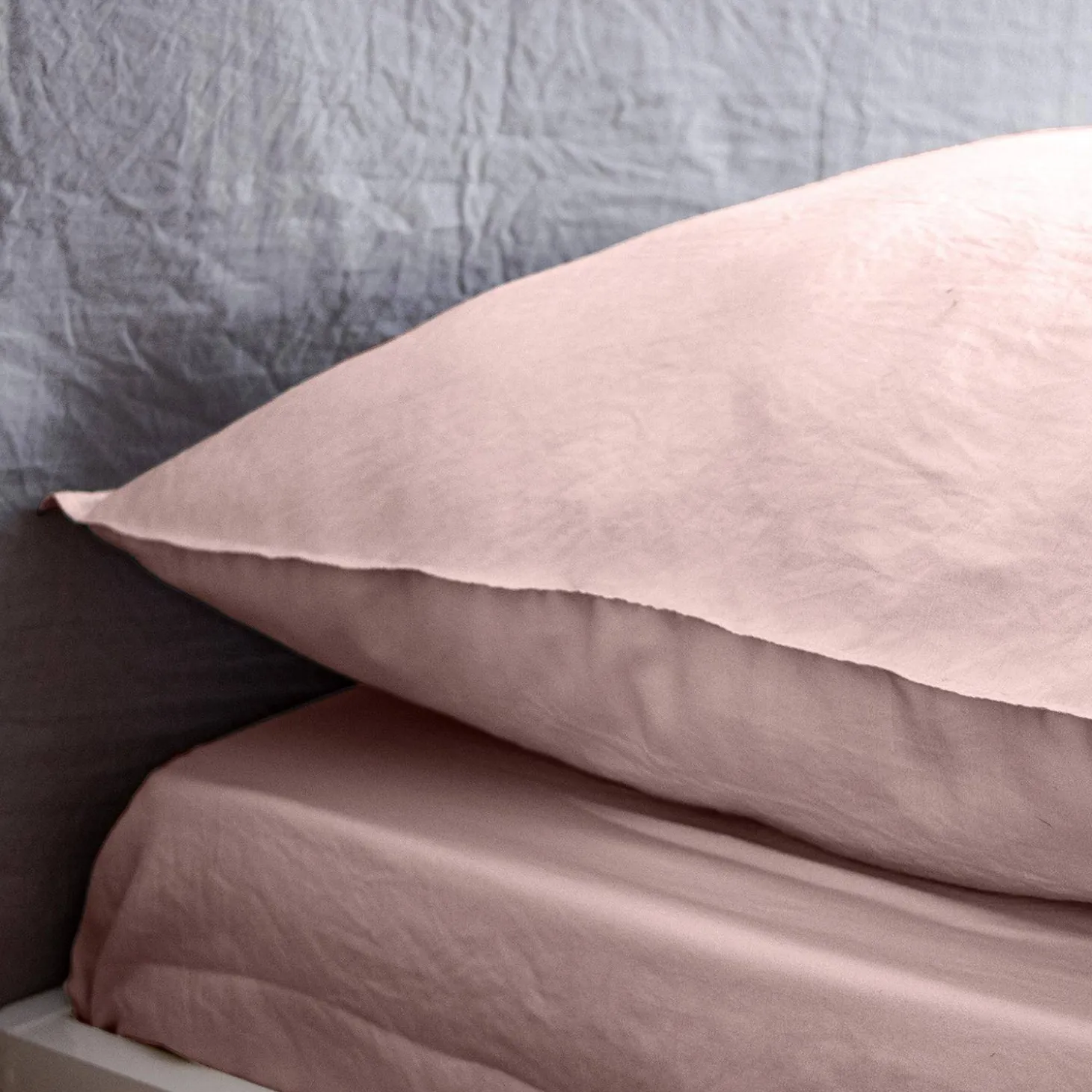Jogo de cama em microfibra lavada rosa pó