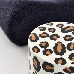 Mesa de apoio em aço esmaltado de padrão leopardo