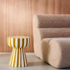 Mesa de apoio em aço esmaltado listras