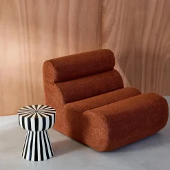 Mesa de apoio em aço esmaltado listras