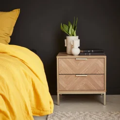 Mesa de cabeceira com efeito de madeira e design