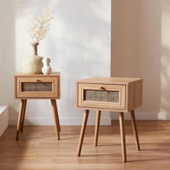 Mesa de cabeceira com efeito de madeira e cana, set de 2