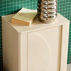 Mesa de cabeceira efeito madeira de mel, 1 porta