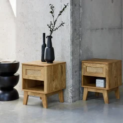 Mesa de cabeceira em madeira e efeito cana com gaveta e nicho, set de 2