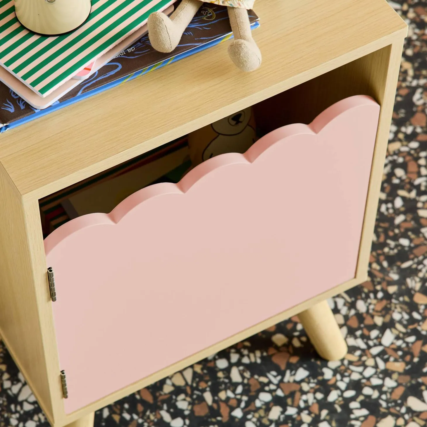 Mesa de cabeceira infantil decor madeira 1 porta
