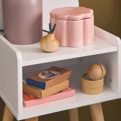 Mesa de cabeceira para crianças