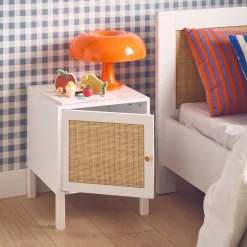 Mesa de cabeceira para crianças em madeira e efeito cana