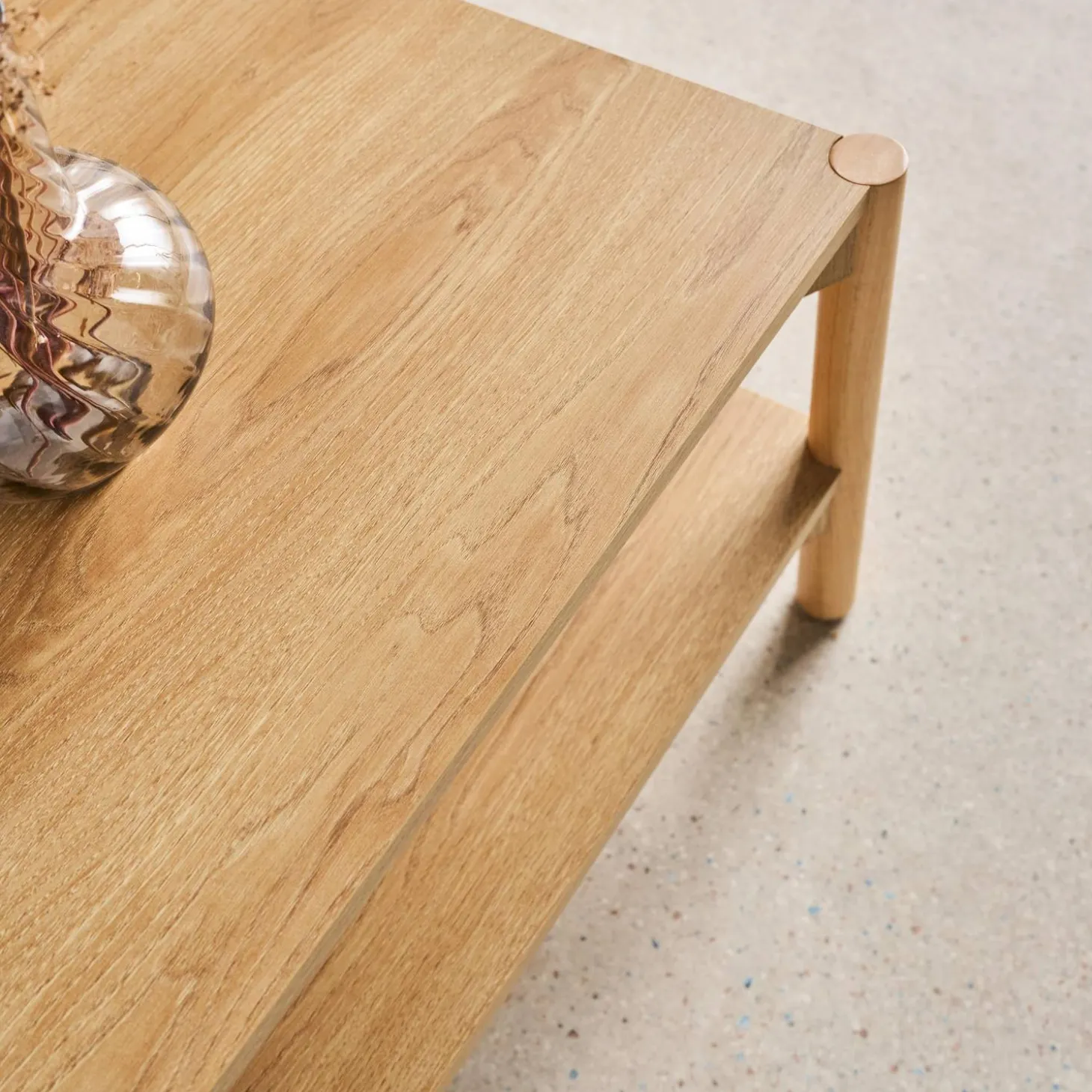 Mesa de centro retangular em decoração madeira