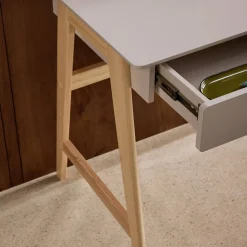 Mesa de escritório decorada em madeira com 2 gavetas, 120cm