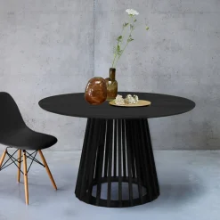 Mesa de jantar com base em madeira de abeto, 4 lugares