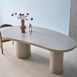 Mesa de jantar com estrutura em madeira, 8 lugares, 210cm