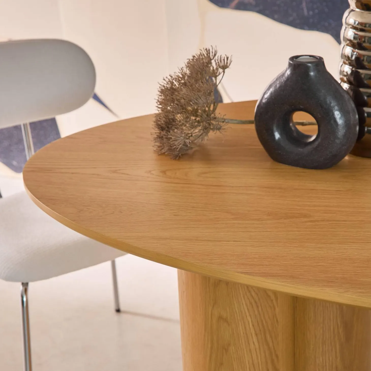Mesa de jantar oval de madeira e folheado de carvalho para 8 lugares