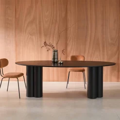 Mesa de jantar oval de madeira e folheado de carvalho para 8 lugares