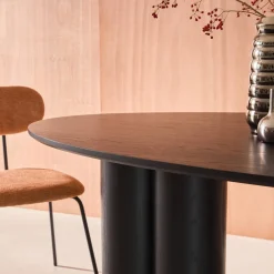 Mesa de jantar oval de madeira e folheado de carvalho para 8 lugares