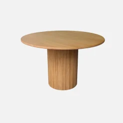 Mesa de jantar redonda em madeira para 4 lugares