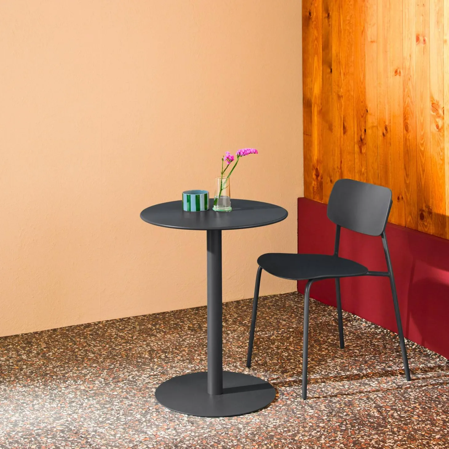 Mesa de jardim bistrô redonda de aço, 2 lugares