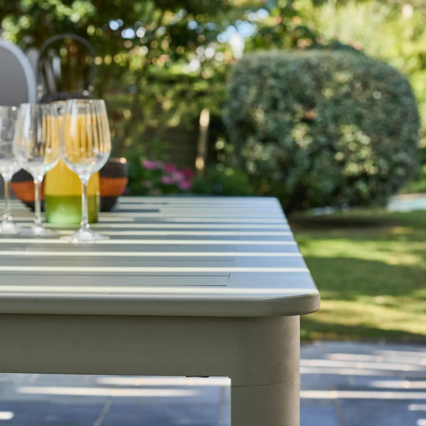 Mesa de jardim extensível em alumínio, 12 lugares
