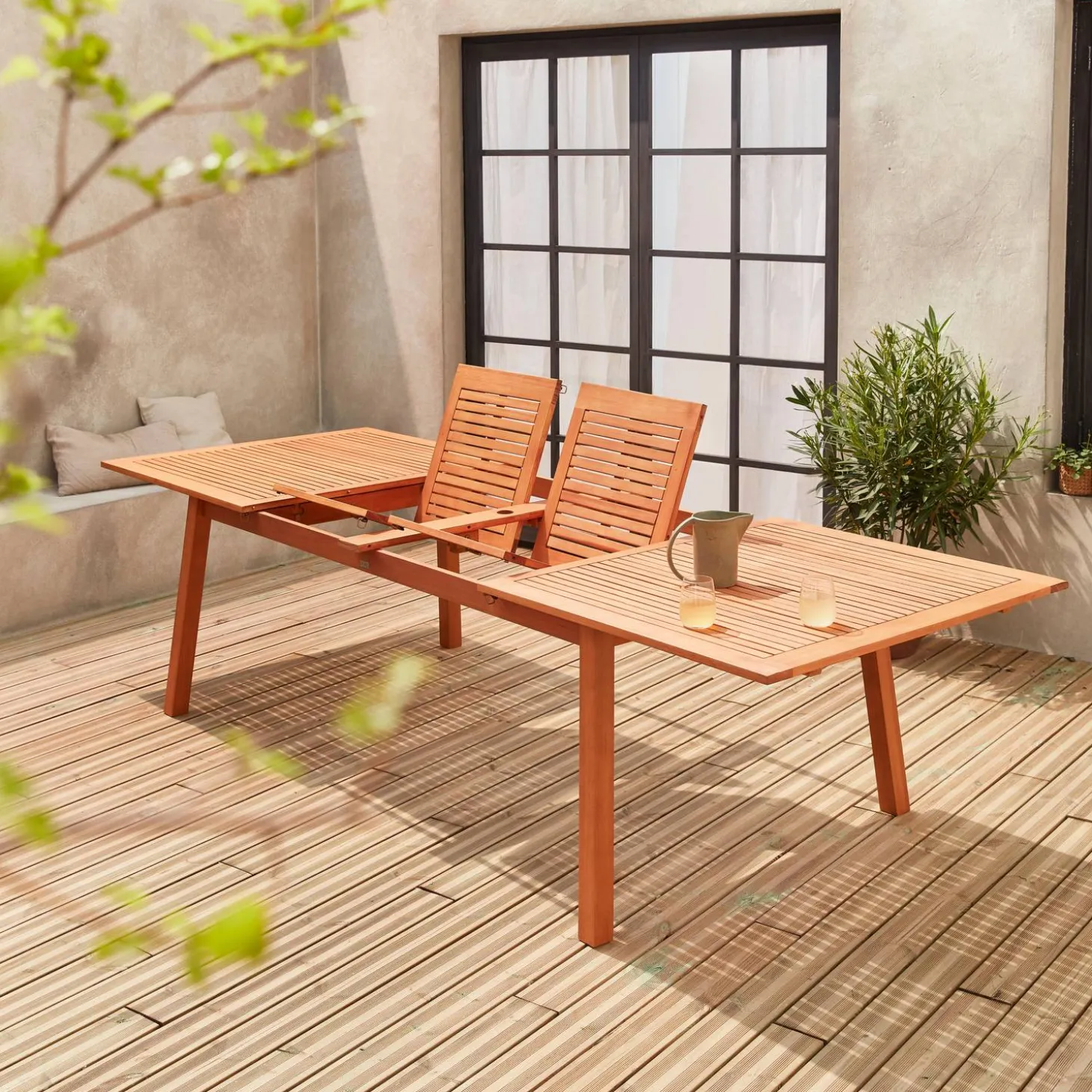 Mesa de jardim extensível em madeira de eucalipto, 10 a 12 lugares